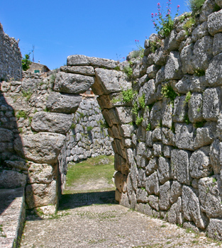 Le Mura Ciclopiche - Epici racconti di pietra